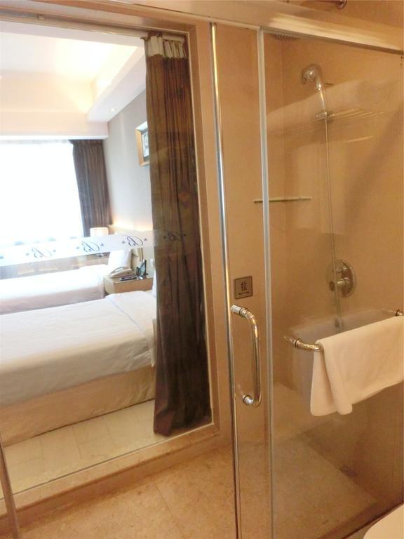 Guangzhou Bauhinia Hotel Exteriör bild